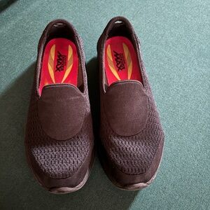 Skechers go walk 4, good condition sz 6.5.